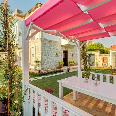 Bellapietra Alaçatı